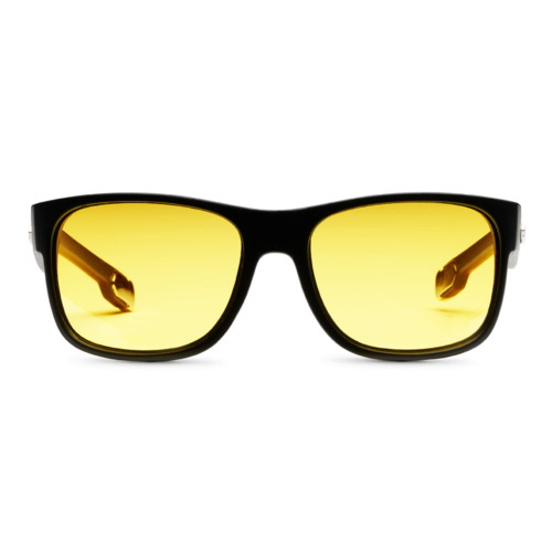 Sportsbriller med kraftigt sort stel og gule, polaroide linser.