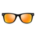 Wayfarer-stil solbrille med polaroide linser.